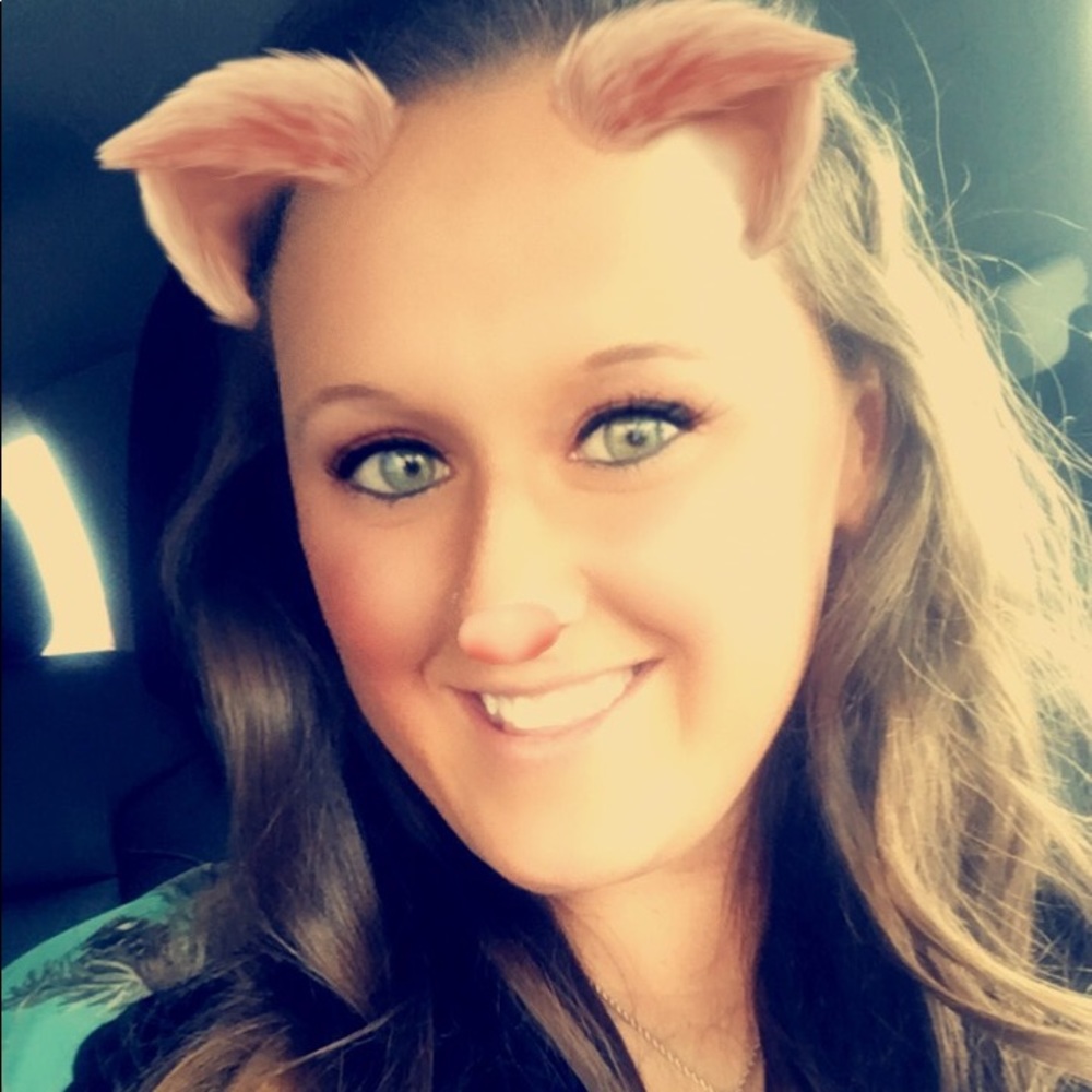 Meet your Posher, Christina